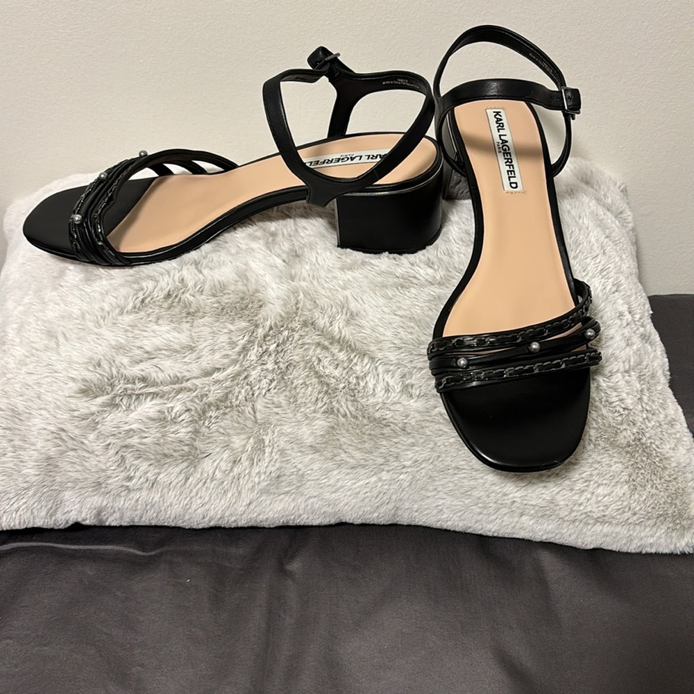Sandals - Picture 3 of 6